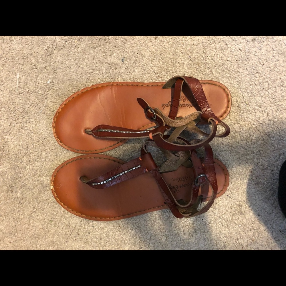 American eagle sandals